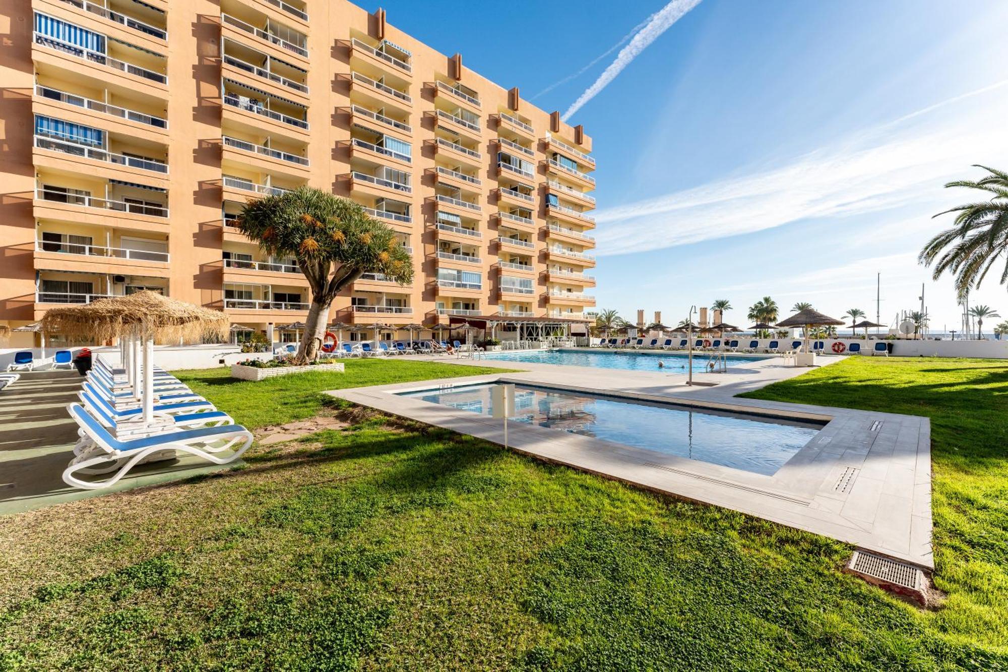 Pyr Studio Apt Partial Seaview Fuengirola Luaran gambar